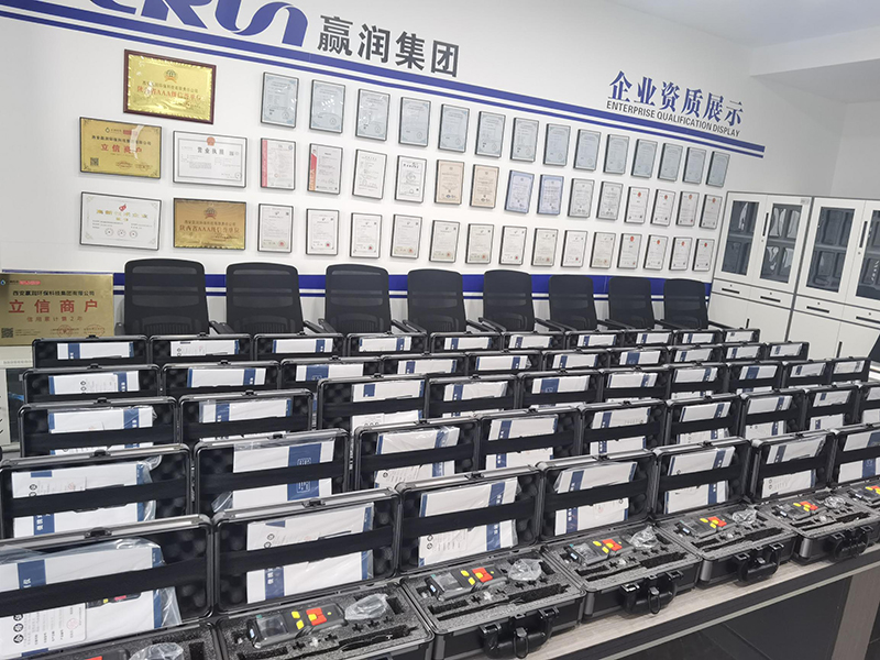 品質(zhì)保證、實力認可！贏潤集團四合一氣體檢測儀用于石油化工企業(yè)！