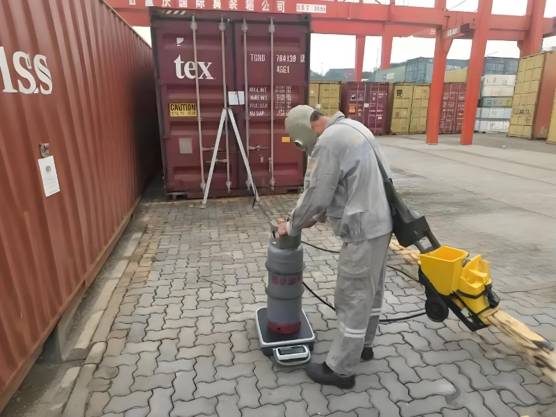 海關(guān)桔小實蠅磷化氫熏蒸檢疫現(xiàn)場